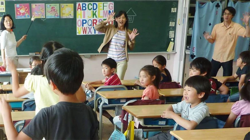 Ông Fujita, ông Naito và bài học “trò tự tìm ra chân lý”